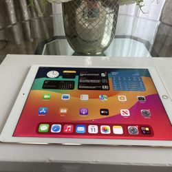 Apple iPad Pro 12.9” 2nd Generation A1670 White 64GB iPadOS 17 - $230.
