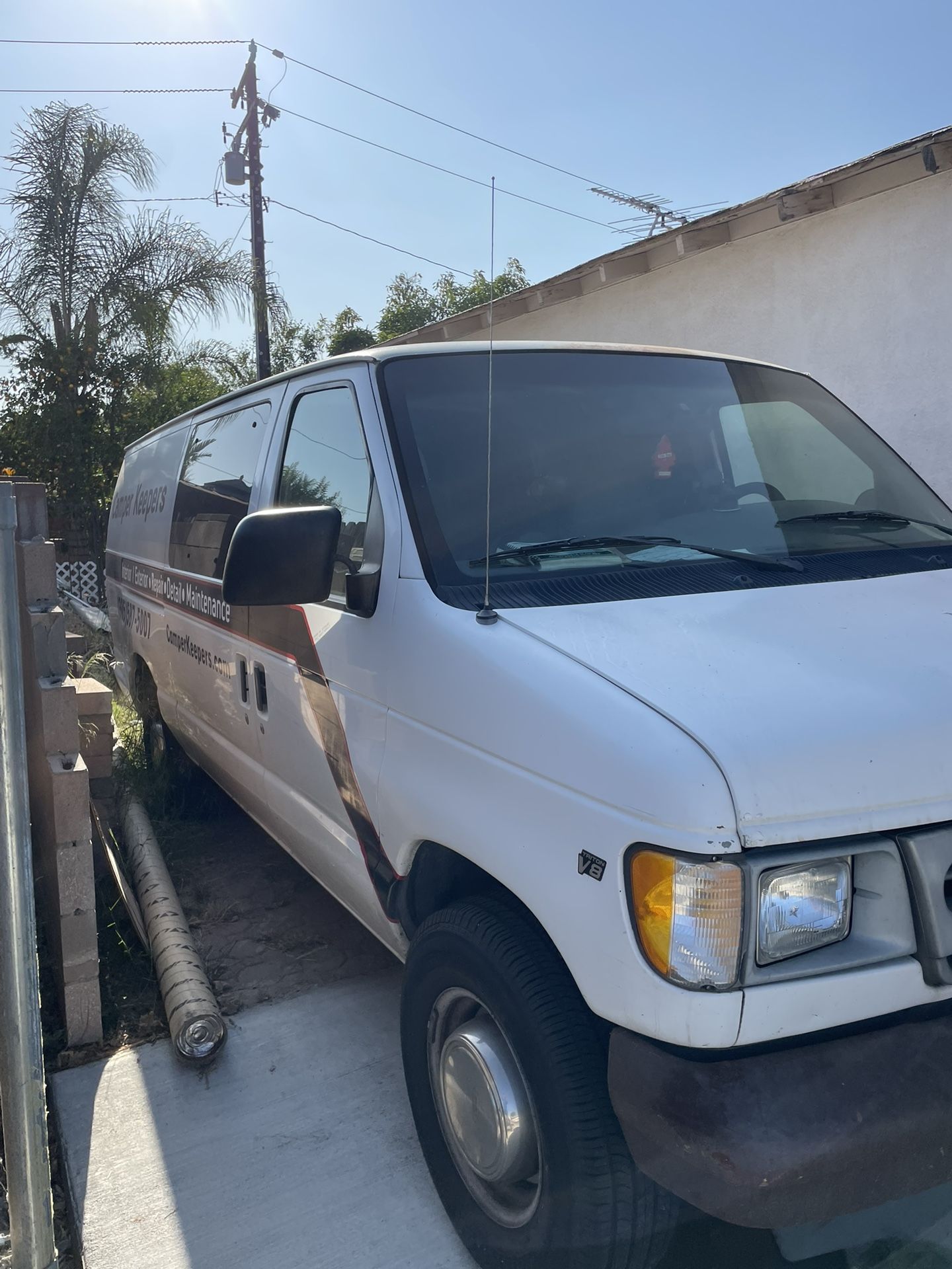 2002 Ford E-250