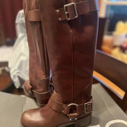 AREZZO- Clara Low Block Boot Women’s size 7