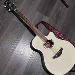YAMAHA APX600 Guitar