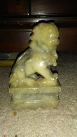 Solid jade lion
