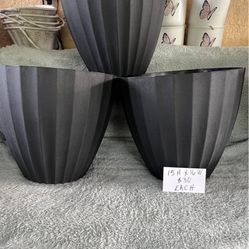 Beautiful plastic flower pots