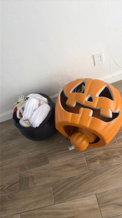 MUST GO - HALLOWEEN STUFF