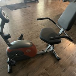 🚴‍♀️ Stationary Exercise Bike – Great Condition