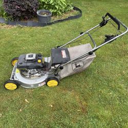 John Deere Self-Propelled Lawnmower