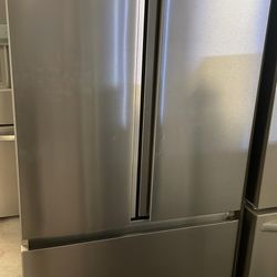 N HISENSE HRF209N6CSE 21.2-cu ft Refrigerator 2LT