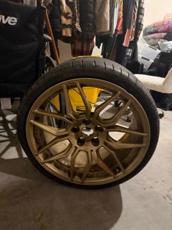 Corvette tire and rim