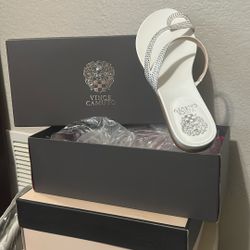 Vince  Caputo brand new flats