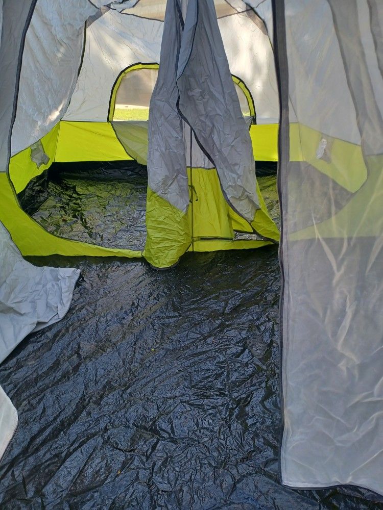 Tent And Cots For Outdoors 