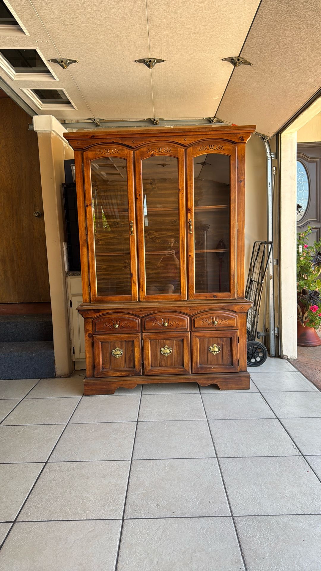 Vintage Wood China Cabinet, Solid wood, excellent condition.
