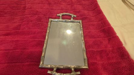 Mirrored tray