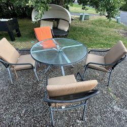 Outdoor patio cycle glass table and chairs set 