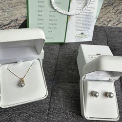 Akoya Pearl 14k Yellow Gold Ti Leaf Necklace with Matching Earrings