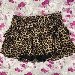 leopard print mini skirt 
