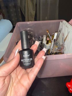Nails Table brand New and accessories