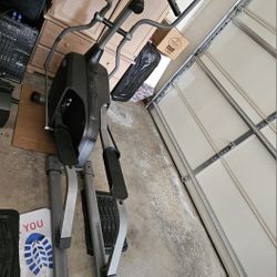 Horizon Fitness Esc2 Elliptical