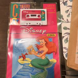 ** Cassette And Book The Little Mermaid  In Spanish 
