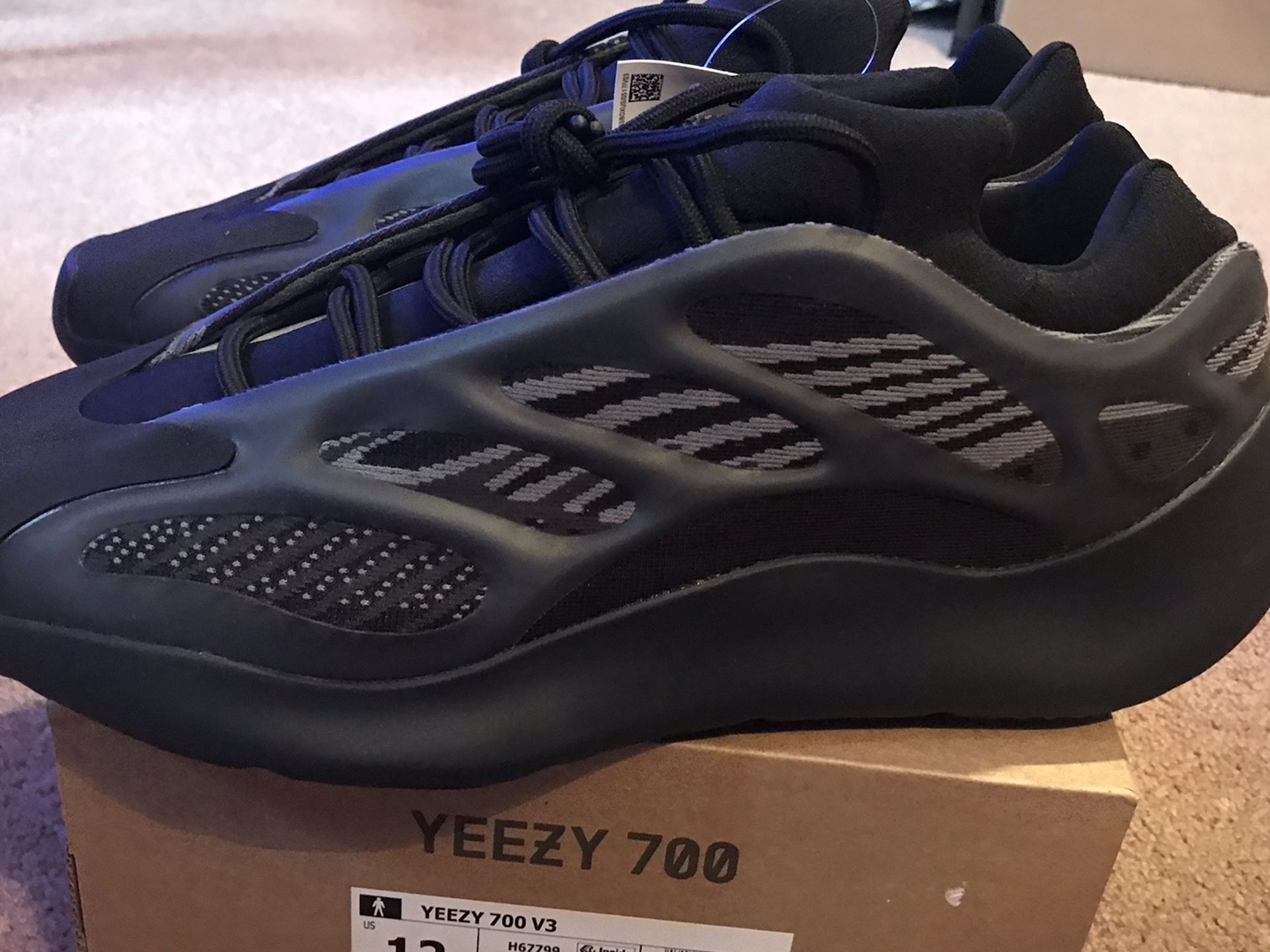 Adidas Yeezy 700 V3 Alvah Mens BLACK/GRAY Size 12