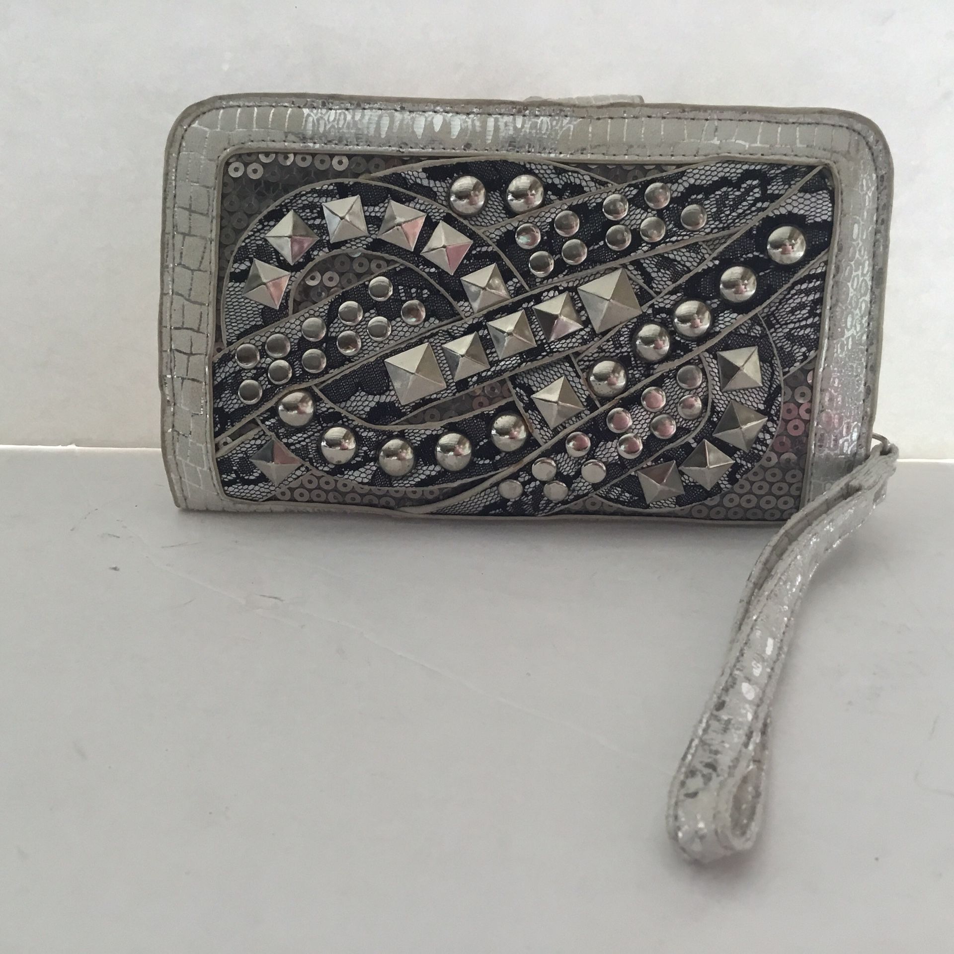 Wallet With Studs. Silver. Multi Compartments 
