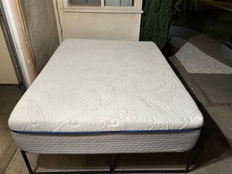 PLATAFORMA QUEEN DE METAL ALTA PARA ALAMACENAMIENTO DEBAJO CON COLCHON MEMORY FOAM 14” USADA BUENA CONDICION