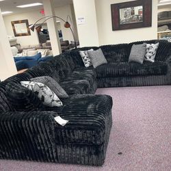 MIDNIGHT-MADNESS ONYX 4-PIECE LAF SECTIONAL