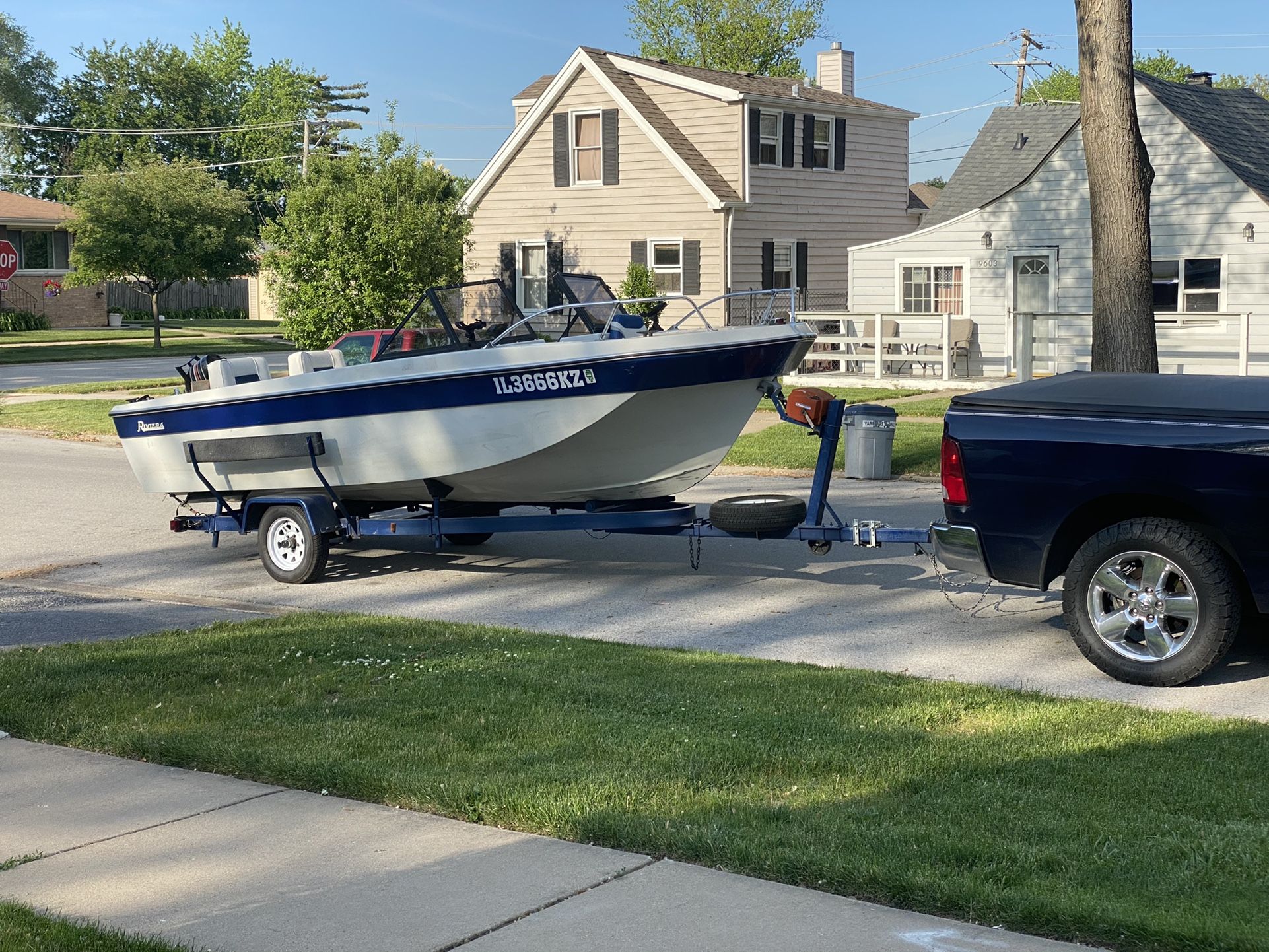 1985 Riviera Speed TriHaul boat