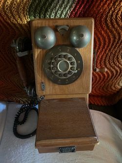 Thomas Crosley Museum Series Wood Antique Wall Telephone Limited Edition