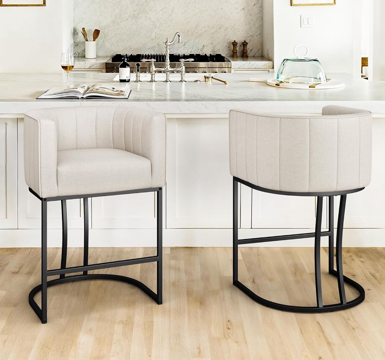LUE BONA 26.4" H Counter Height Bar Stool, Modern Barrel Counter Stools with Supporting Backrest and Arms, Black Metal Frame, Linen Fabric Upholstered