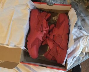Red Nike Huaraches
