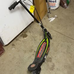 Electric Scooter – Fast & Ready to Ride ⚡🛴 