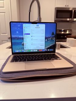 MacBook Air 2026 13” M5 Chip 16GB RAM