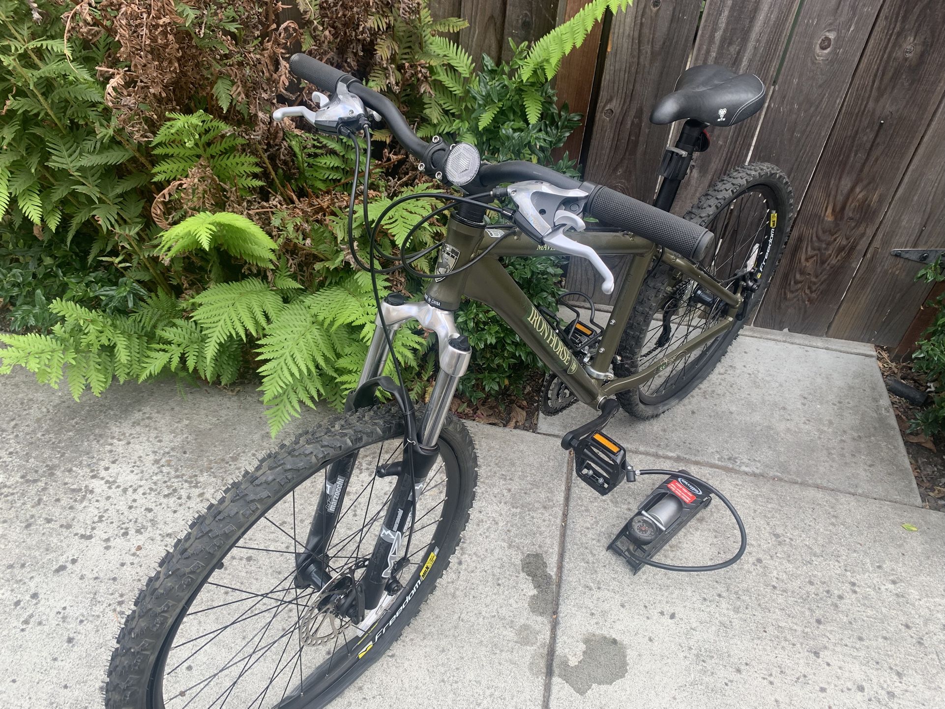 Men’s Bike Maverick 5.5 Iron Horse