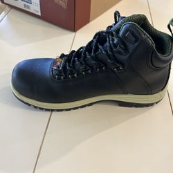 Men’s 9.5 Avenger A7282 Breaker Boots