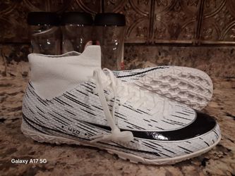 Womens turf soccer cleats size 9.5