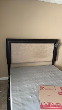 Queen size bed