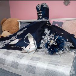 Quinceañera Dress Blue Size Medium