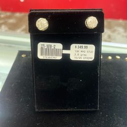 10K Diamond Stud Earrings 