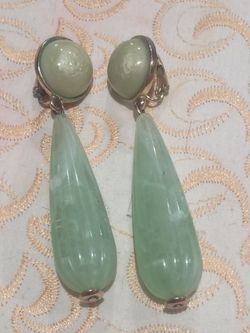 💚Vintage Green Teardrop Clip On Earrings 💚