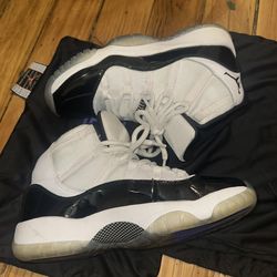 Air Jordan 11 Retro 'Concord' 2011