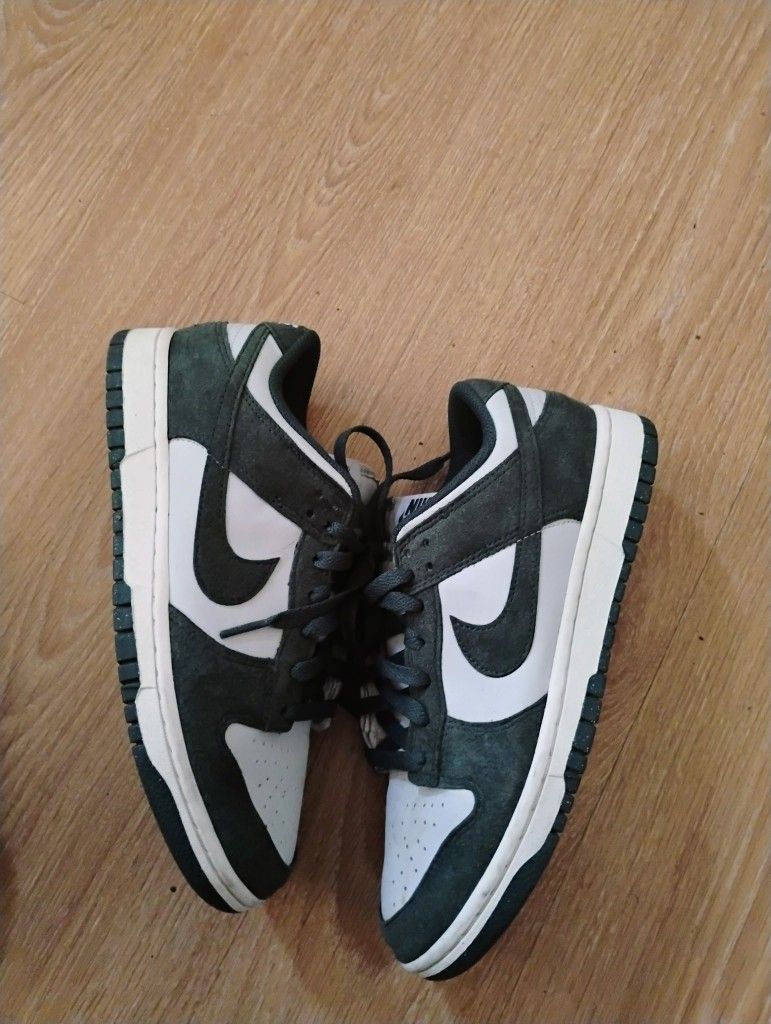 Green Nike Dunks No Box
