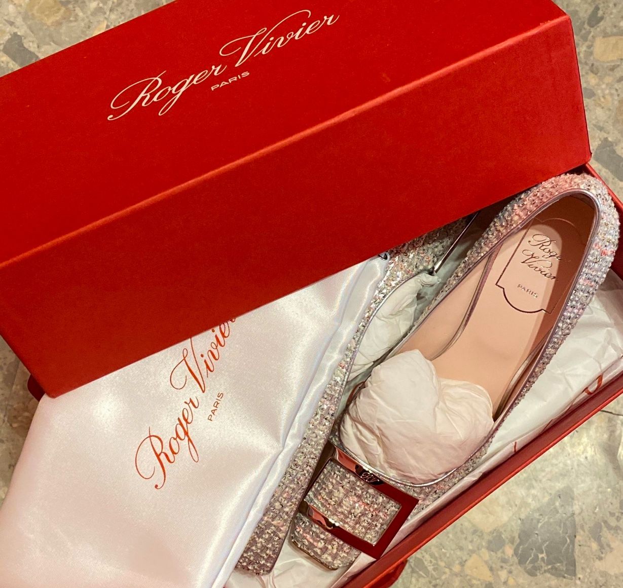 Authentic NEW Roger Vivier trompette piping Tweed Pumps Silver 39