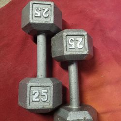 SET OF 25LB.  HEXHEAD DUMBBELLS TOTAL 50LBs 
11525 S HALSTED DUNKIN DONUTS/7111.S WESTERN WALGREENS 
50$  CASH ONLY AS IS 
