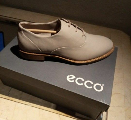Ecco Men Size 8