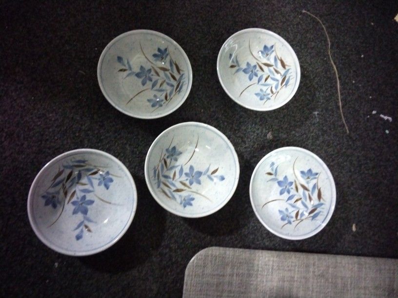 5 Nakagama Japan Pottery Bowls