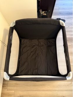 Joovy Room2 Black & Grey Portable Playard/ Travel Playpen.