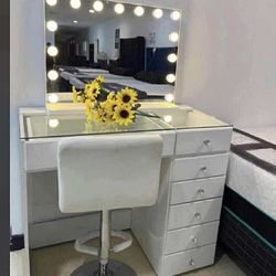 London Vanity🌸