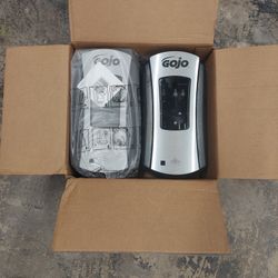 Good LTX-12 Chrome And Black Dispensers