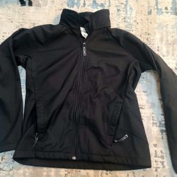 Women’s large Columbia sportswear jacket in classic black, softshell zip-up