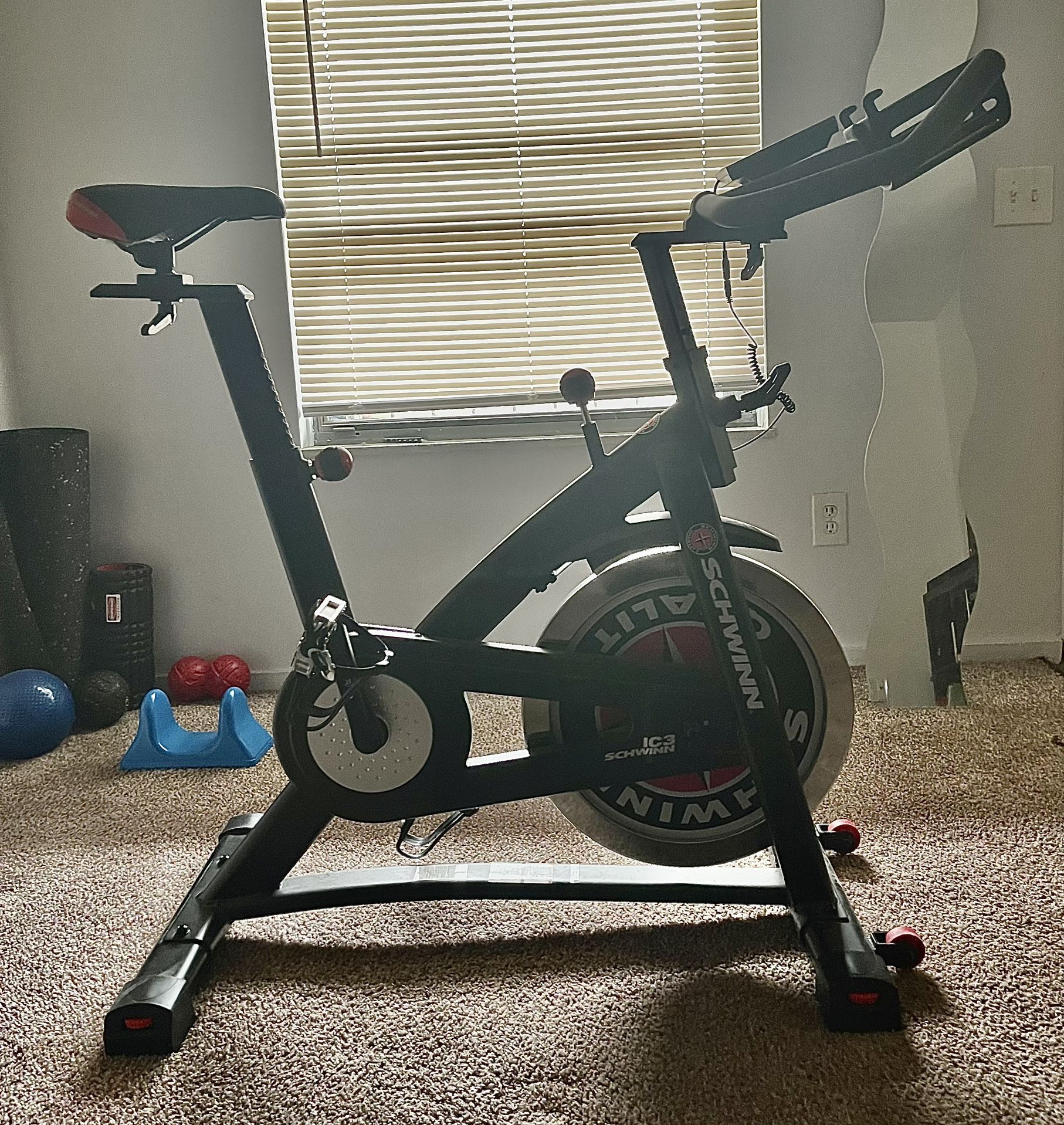 Black Indoor Cycling Exercise Bike! *LOW PRICE*