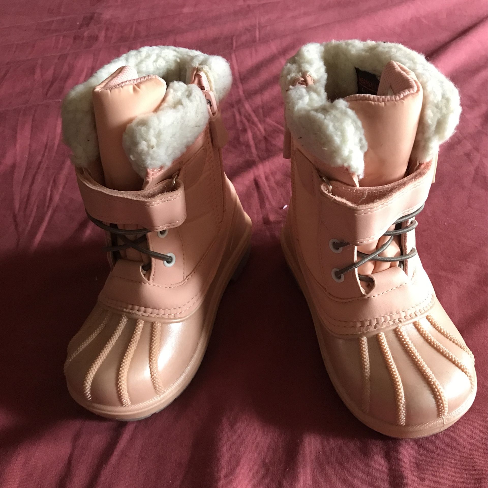 Rain Snow boots  Size 6 Toddler $ 15 OBO